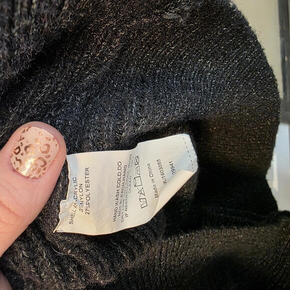 Weekend Suzanne Betro Women's Black and Red Striped Sweater Size 1X/2X - Picture 3 of 6